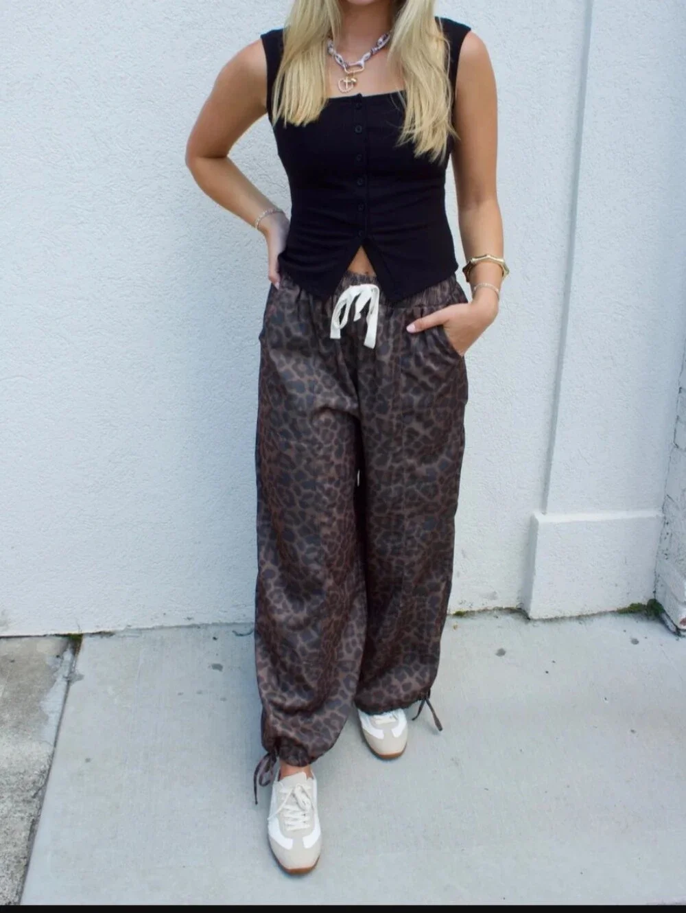 Large Women's leopard-print balloon-leg pants- NWT